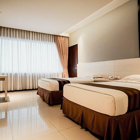 Hotel Asri Plaza Asia Tasikmalaya Εξωτερικό φωτογραφία