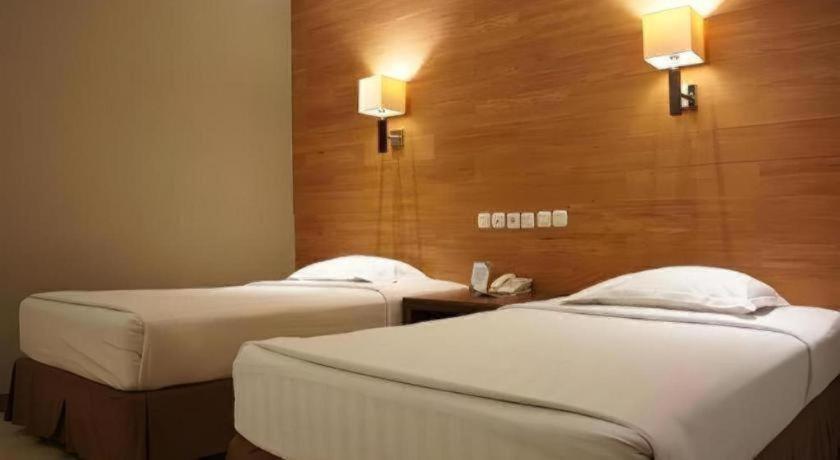 Hotel Asri Plaza Asia Tasikmalaya Εξωτερικό φωτογραφία