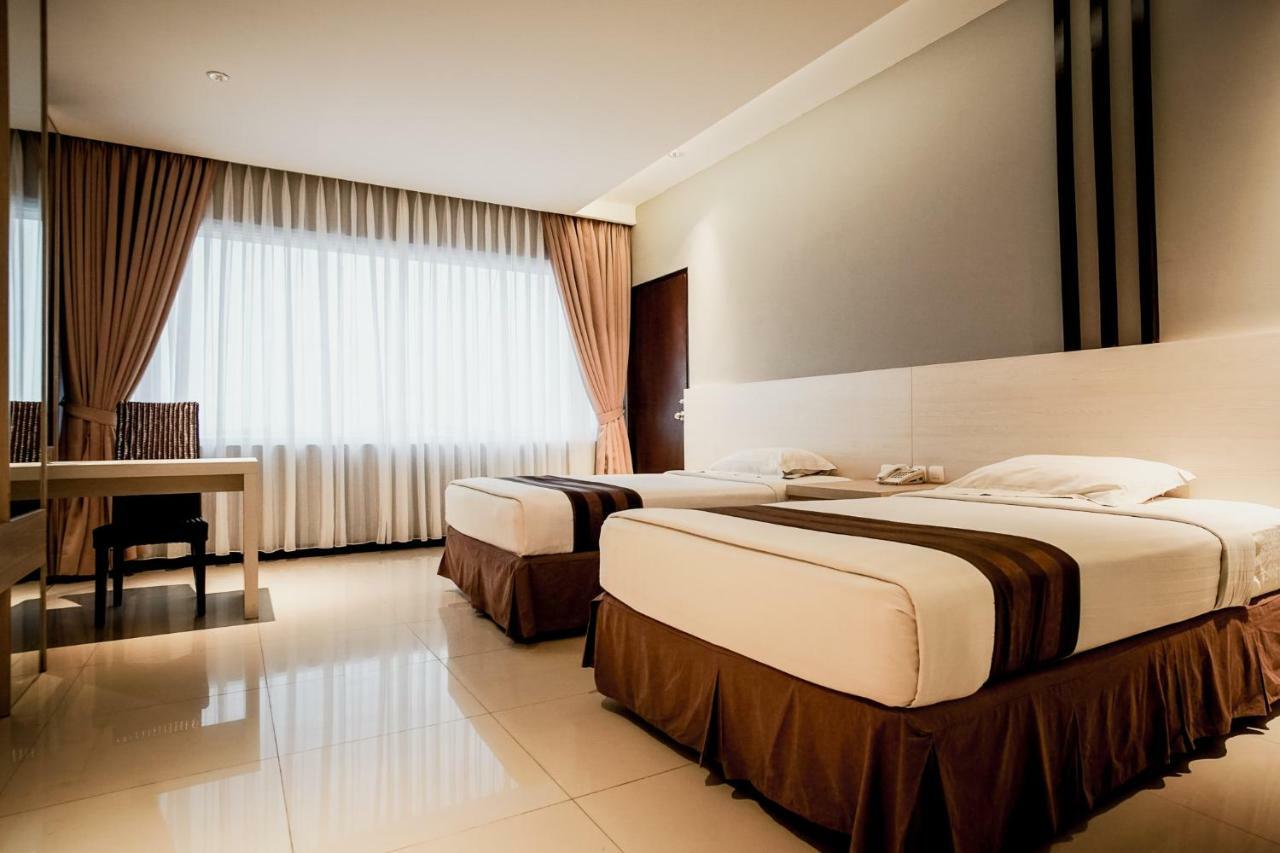 Hotel Asri Plaza Asia Tasikmalaya Εξωτερικό φωτογραφία