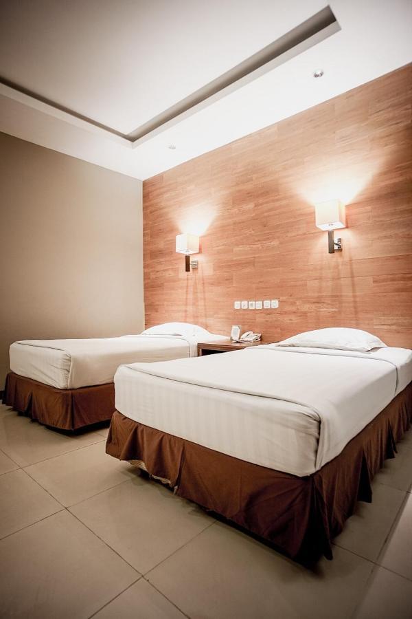 Hotel Asri Plaza Asia Tasikmalaya Εξωτερικό φωτογραφία